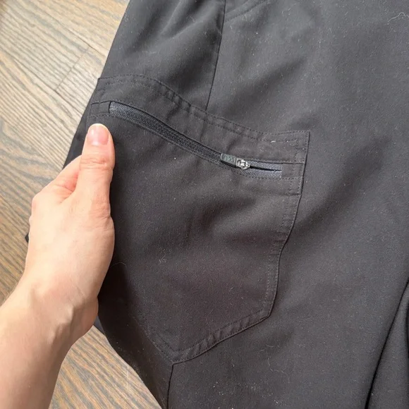 Figs pants bundle medium - Picture 4 of 4